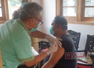 H. Riswadi Ikuti Program Vaksinasi Covid-19 di Kabupaten Pekalongan