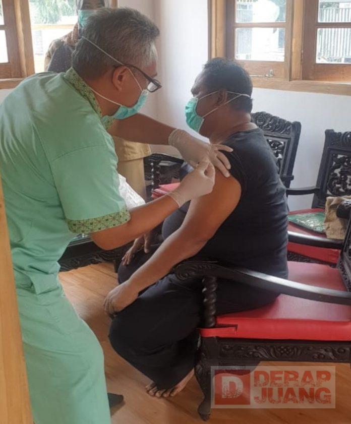 H. Riswadi Ikuti Program Vaksinasi Covid-19 di Kabupaten Pekalongan