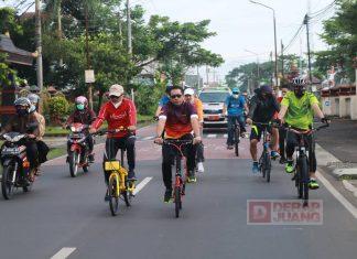 HR Bambang Irawan Sapa Masyarakat dengan Bersepeda