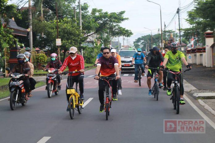 HR Bambang Irawan Sapa Masyarakat dengan Bersepeda