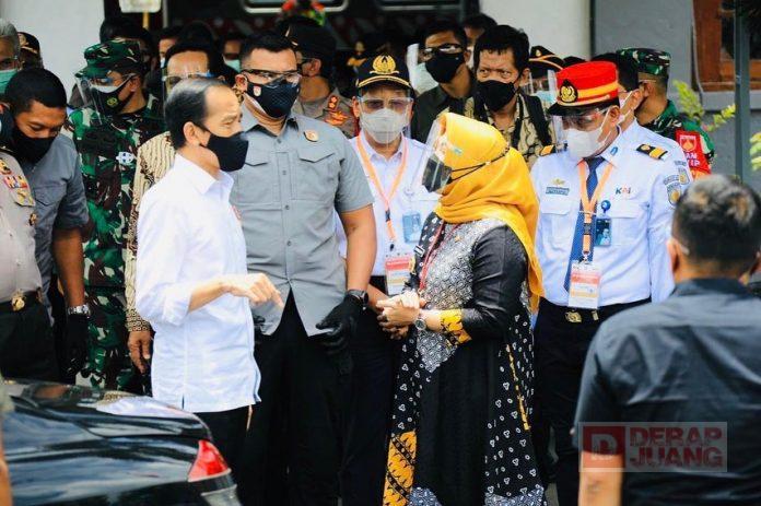 Hj. Sri Mulyani Sambut Presiden R.I di Stasiun Klaten