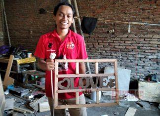 Dayagunakan Ketrampilan, Kader Komunitas Juang Kab. Klaten Kembangkan Usaha Meubel