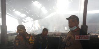 Ketua DPRD Banjarnegara Meninjau Pasar yang Terbakar