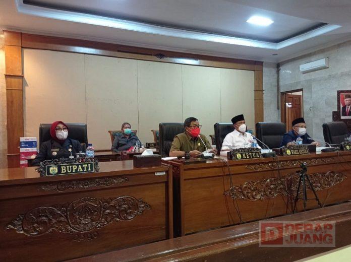 Luar Biasa, Tahun 2020 Dibawah Kepemimpinan Sri Sumarni Grobogan Terima 11 Penghargaan