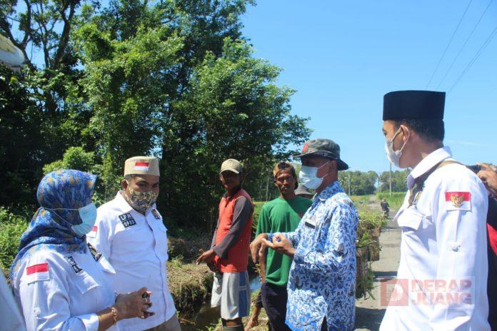Luhur Pambudi Sambangi Lahan Pertanian yang Terendam Banjir