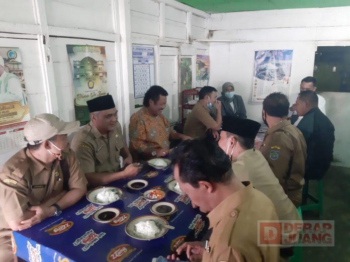 MG. Marhaenismanto Sapa Satuan Praja Kepala Desa Kecamatan Bojong