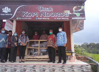 Mbak Casytha Beri Bantuan Alat Roaster Kopi Kepada Gapoktan Semagar