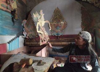 CKJ Temanggung Kembangkan Konservasi Budaya Melalui Keterampilan Membuat Wayang Kulit