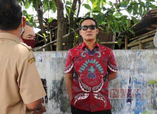 Tampil Bak Al Pacino, Pilus Tinjau Saluran dan Gorong-Gorong