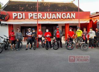 Wujudkan Politik Kemanusiaan, DPC PDI Perjuangan Sragen Bagikan Sembako