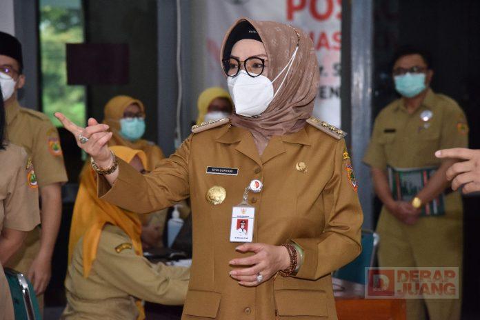 Vaksinasi Tahap II, Etik Suryani Setelah di Vaksin ojo Gampangke Protokol Kesehatan