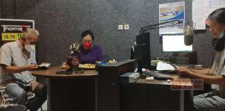 dr. Messy Widiastuti Sapa Masyrakat Melalui On Air Radio
