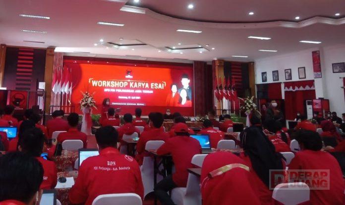 Banteng Muda Cilacap Termotivasi Tingkatkan Kecapakan Menulis