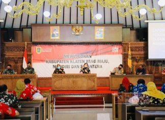 Bupati Klaten Pimpin Rapat Evaluasi Pelaksanaan PPKM Mikro di Kabupaten Klaten