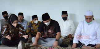 Bupati Purbalingga Laksanakan Nyadran Bersama Alim Ulama di Makam Leluhur
