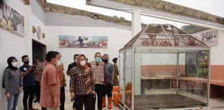 Bupati Tiwi Tinjau Sanggaluri Park yang Rusak Akibat Angin Kencang