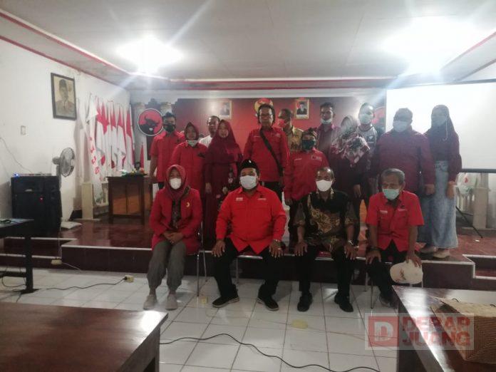 DPC PDI Perjuangan Batang Selenggarakan Pembuatan KTA Partai Edisi Khusus