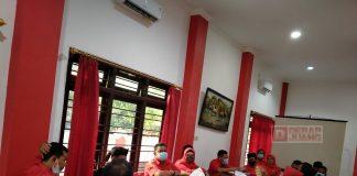 DPC dan Fraksi PDI Perjuangan Kabupaten Pekalongan Gelar Rakor dan Bagi Parcel Lebaran