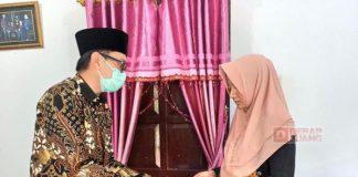 Dion Agasi Kunjungi Keluarga Anggota KRI Nanggala 402