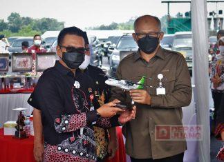 HR Bambang Irawan dan Bupati Tiwi Hadiri Proving Flight di Bandara Jendral Besar Soedirman