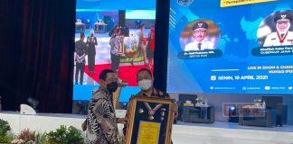 Kembali Terima Tanda Kehormatan dari IPDN, Hendi Disebut Pemimpin Muda yang Inovatif