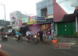 Jelang Buka Puasa, BSPN Kabupaten Semarang Berbagi Paket Takjil