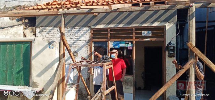 Kusnendro Tinjau Penerima Bantuan RTLH dan Bagikan Takjil