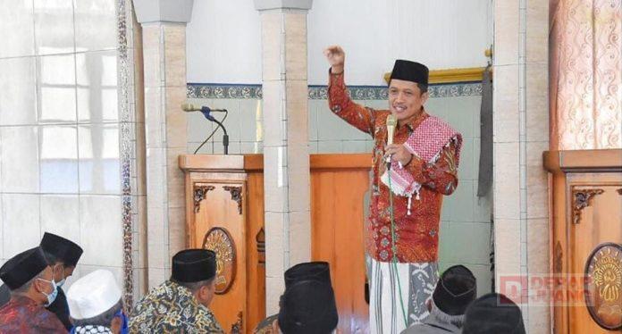 Melalui Khotbah Jumat, Bupati Afif Sosialisasikan Bahaya Balon Udara