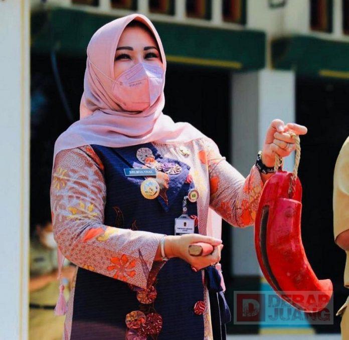 Peringati HKB Tahun 2021, Bupati Klaten Bunyikan Kentongan Secara Serentak (2)