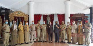 Sempat Tertunda, Bupati Tiwi Naikan Honor GTT dan PTT