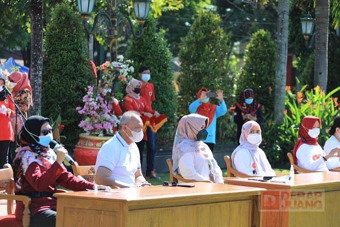 Sri Mulyani Hadiri Kegiatan Penyaluran Bantuan Masyarakat Terdampak Covid-19