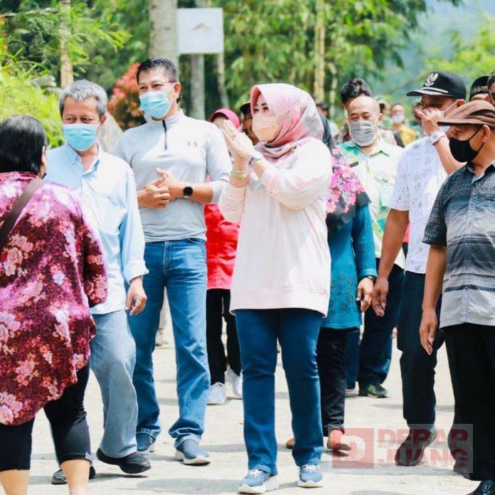 Sri Mulyani Tinjau Lokasi Rencana Pembangunan Jembatan Gantung di Girpasang
