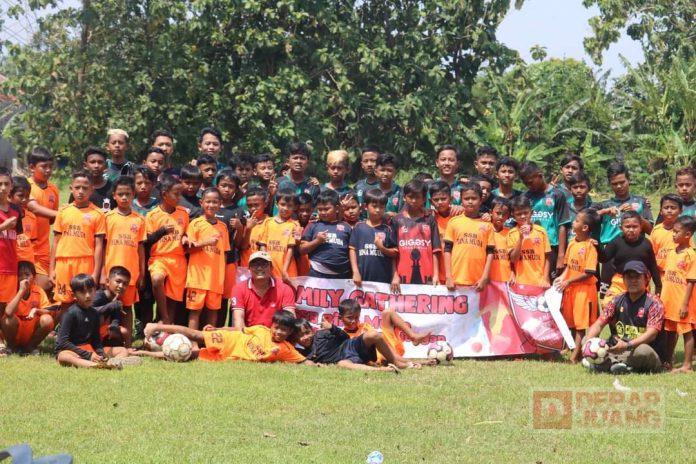 Taufik Rizak Ajak Anak-anak Mencintai Olahraga Sepak Bola Sejak Dini