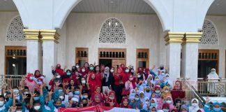 Tebar Cinta Kasih, Depwan Sragen Berbagi Takjil dan Sembako pada Santri