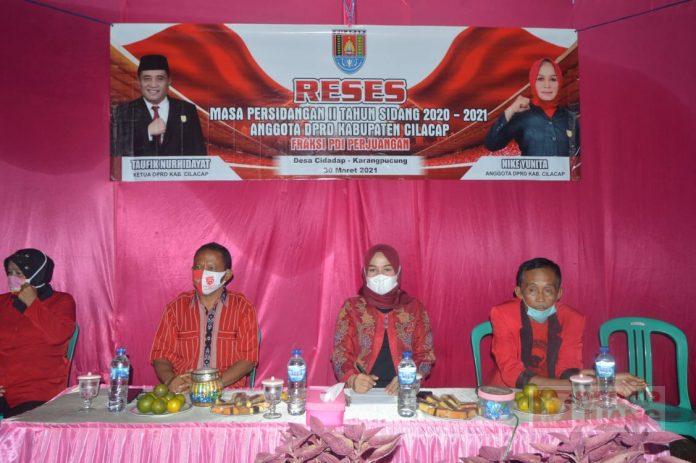 Temui Masyarakat, Nike Yunita Gelar Reses di Desa Cidadap