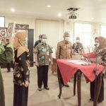 Bupati Tiwi Lantik Sri Wahyuni Sebagai Direktur Perumda Puspahastama