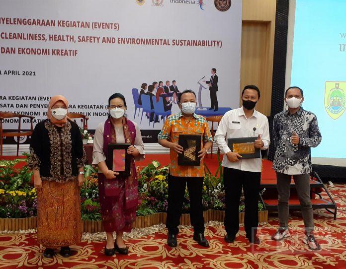 Wujud Kepedulian Agustina Wilujeng Terhadap Pelaku UMKM