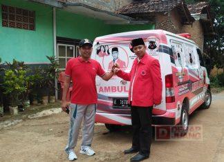 Aa Ipunk Kunjungi Rumah Warga yang Rubuh