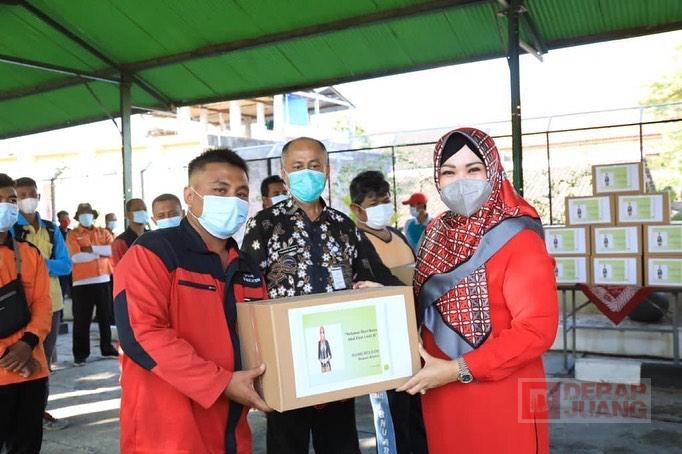 Apresiasi Kinerja Tim Kamboja, Bupati Klaten Berikan Paket Sembako