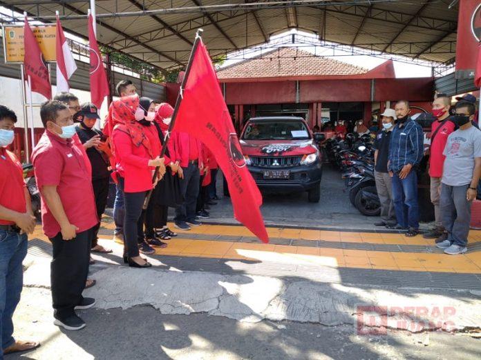 Bagikan 500 Paket Sembako, Sri Mulyani Semoga Bantuan ini Bermanfaat
