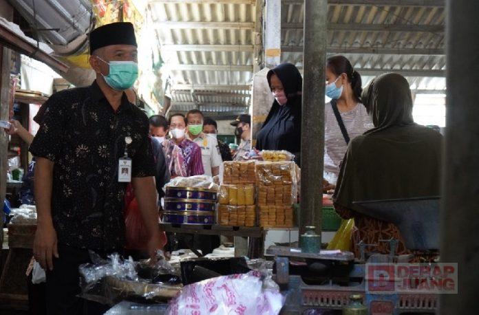 Bupati Jepara Blusukan ke Pasar Pantau Ketersediaan Sembako Jelang Idul Fitri