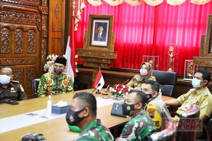 Bupati Klaten Ikuti Rakor Bersama Presiden Joko Widodo Secara Virtual