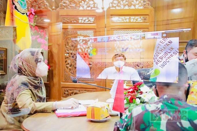 Bupati Klaten Ikuti Rakor Monitoring Pelaksanaan Vaksinasi Covid-19