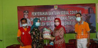 Bupati Sukoharjo Terima Bantuan 20 Ton Beras dari Panitia Imlek Nasional 2021