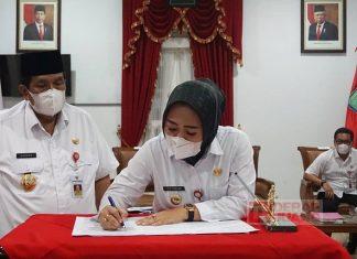 Bupati Tiwi Resmi Meneken Peniadaan Shalat Id di Alun-Alun