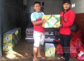 DPC PDI Perjuangan Banjarnegara Serahkan Paket Sembako Kepada Kader Partai