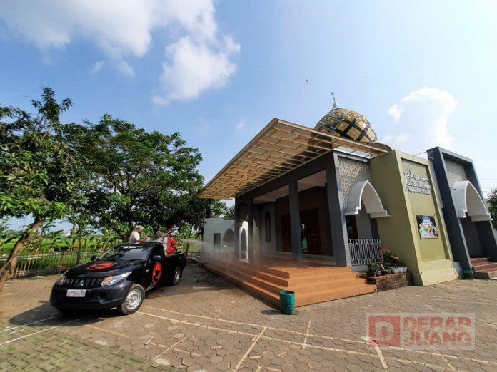 DPC PDI Perjuangan Kudus Kembali Semprotkan Disinfektan