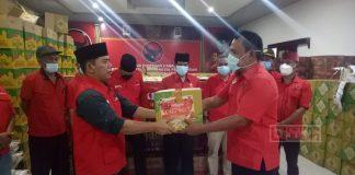 DPC PDI Perjuangan Pemalang Bagikan 2.000 Paket Bingkisan Lebaran Kepada Kader Partai
