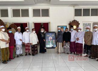 Idul Fitri, Sri Sumarni Silaturahmi dengan Hababul Mustafa