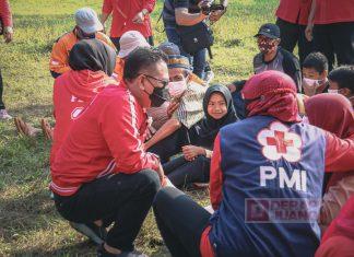 Kader Banteng Purbalingga Gelar Simulasi Penanggulangan Bencana dan Dropping Air Bersih Kepada Masyarakat